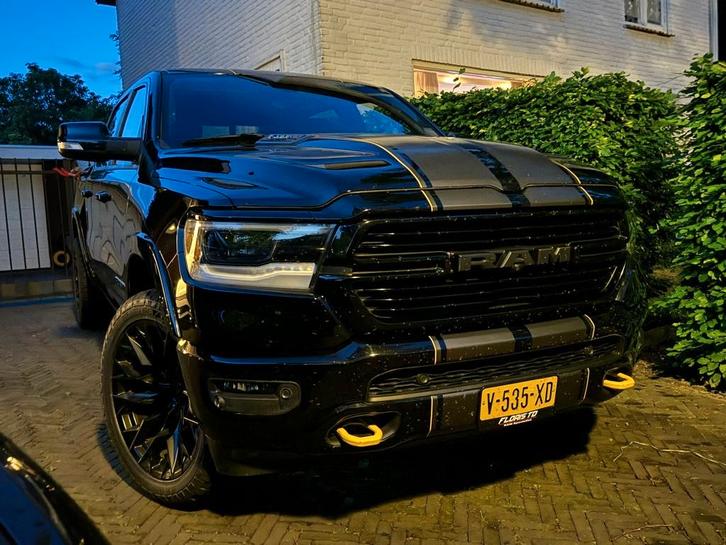 *MARGE*LARAMIE RAM 1500 2019 + 4 band - BOMVOL optiepakket!, Auto's, Bestelauto's, Particulier, Dodge, LPG, Euro 6, Automaat, Origineel Nederlands