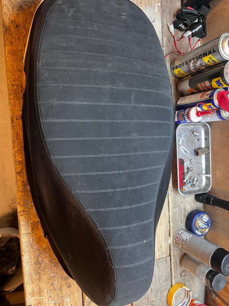 Vespa Sprint zadel - slot defect, Fietsen en Brommers, Brommeronderdelen | Scooters, Ophalen of Verzenden, Gebruikt, Zadel, Vespa