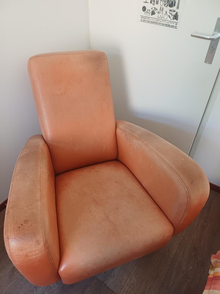 Oranje fauteuil, Ophalen, Gebruikt, 75 tot 100 cm, 75 tot 100 cm