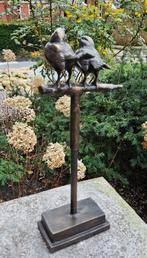 2 VOGELS OP TAK / mussen/ TUINSTEKER / BRONS, Huis en tuin decoratie Marie, Nieuw, Info@huisentuindecoratiemarie.nl, Peize