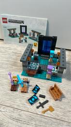 Lego minecraft 21252 De wapensmederij, Ophalen of Verzenden, Zo goed als nieuw, Complete set, Lego