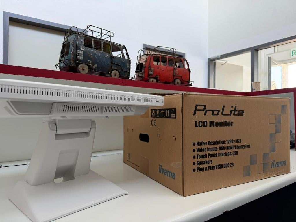 iiyama ProLite T1931SR-W5 Touchscreen Monitor, Iiyama, HDMI, Ophalen of Verzenden, Zo goed als nieuw