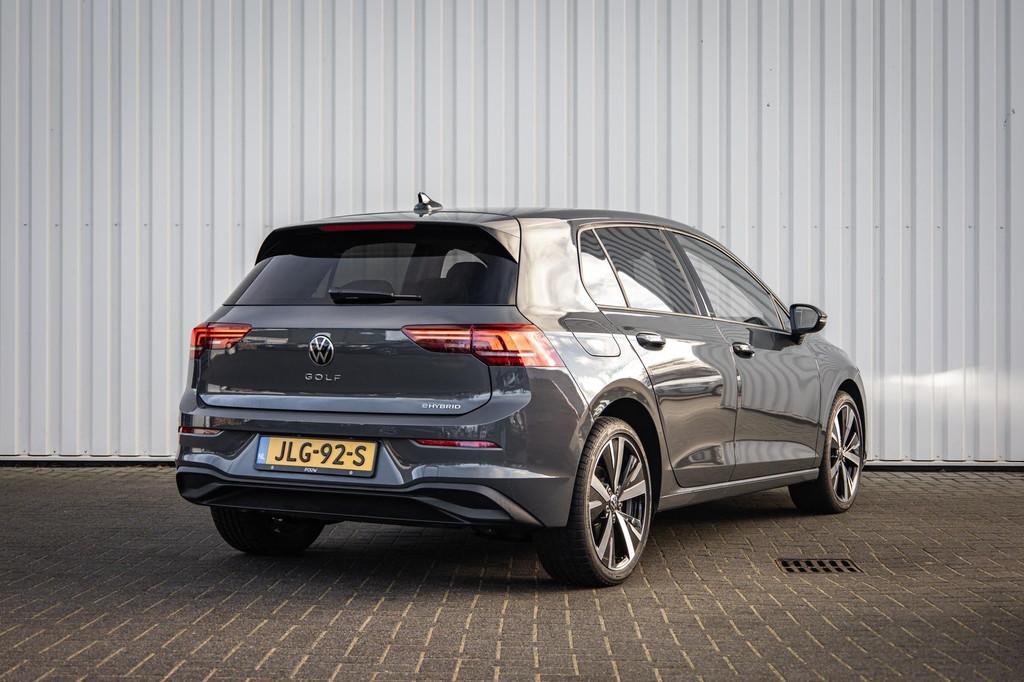 Volkswagen Golf 1.5 eHybrid 204pk Life Edition | 18" Velgen, Auto's, Volkswagen, 12 maanden, Stof, 1498 cc, 150 min