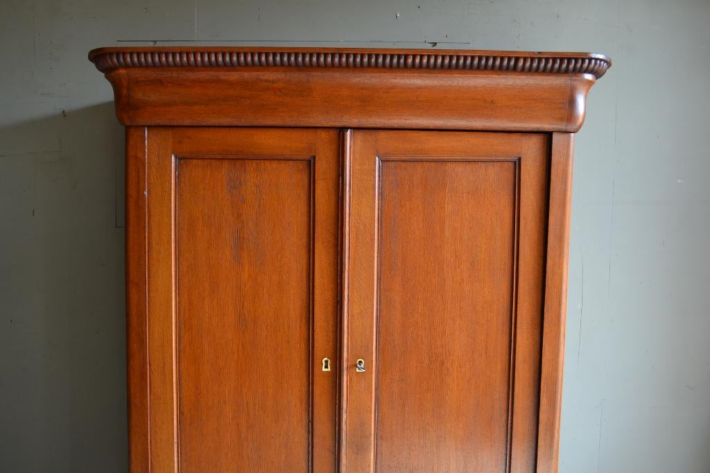 Prachtige strakke antieke eiken houten meidenkast., Verzenden