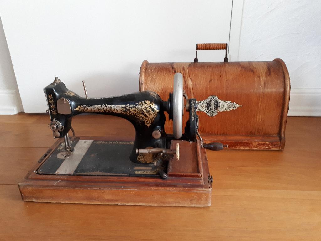 Antieke SINGER Naaimachine, Ophalen