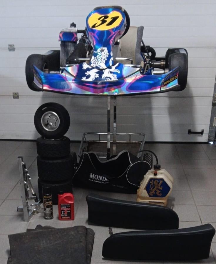 Praga rotax max senior - gereviseerde motor! + extra's, Sport en Fitness, Karting, Ophalen, Zo goed als nieuw, Kart