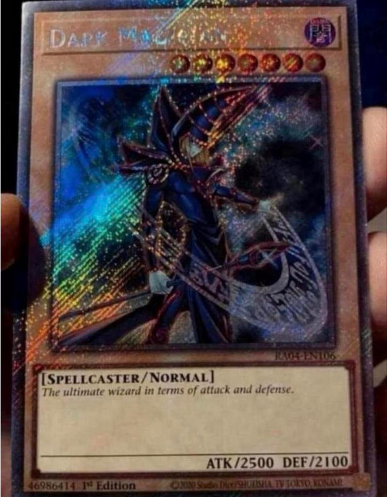 Yu-Gi-Oh! Dark Magician RA04 1st Edition !, Hobby en Vrije tijd, Verzamelkaartspellen | Yu-gi-Oh!, Ophalen of Verzenden, Zo goed als nieuw