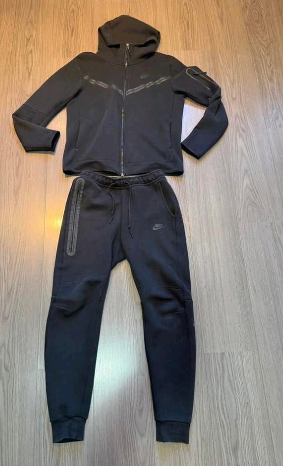Nike Tech Fleece trainingspak zwart maat M, Ophalen of Verzenden