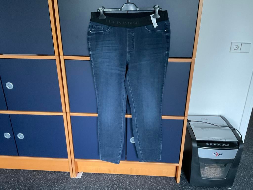Cambio dames jeans maat 46 - Comfortabele pasvorm, Ophalen of Verzenden, Zo goed als nieuw, Blauw, Overige jeansmaten