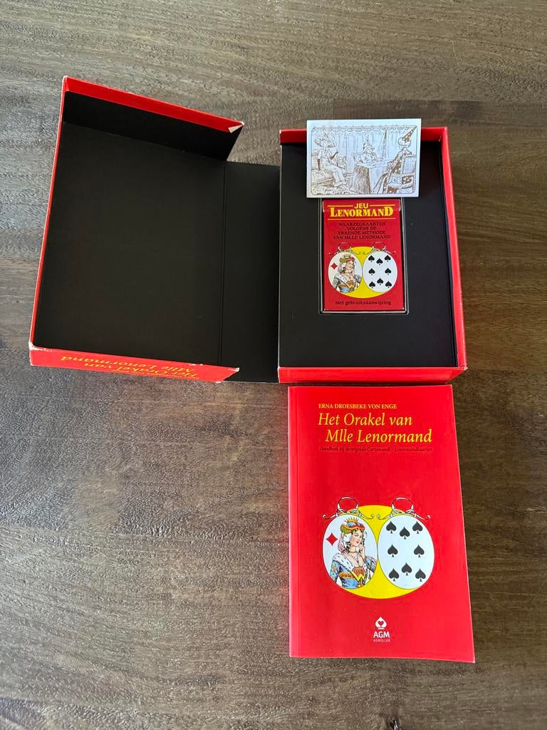 Het Orakel van Mlle Lenormand - Handleiding Cartomantie, Ophalen of Verzenden, Zo goed als nieuw, Tarot of Kaarten leggen, Instructieboek