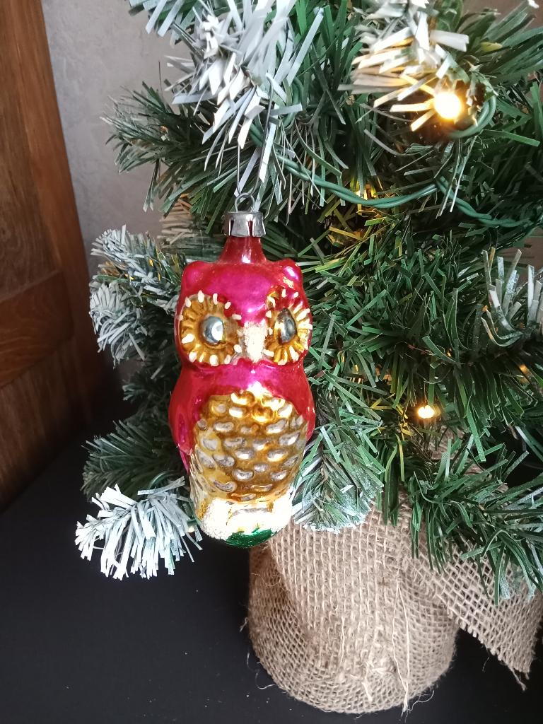 oude dun glazen kerstbal model uil in pink met gesuikerde, Diversen, Kerst, Ophalen of Verzenden, Gebruikt