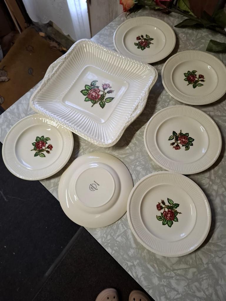 Wedgwood moss rose gebakstel met 6 bordjes, Ophalen of Verzenden