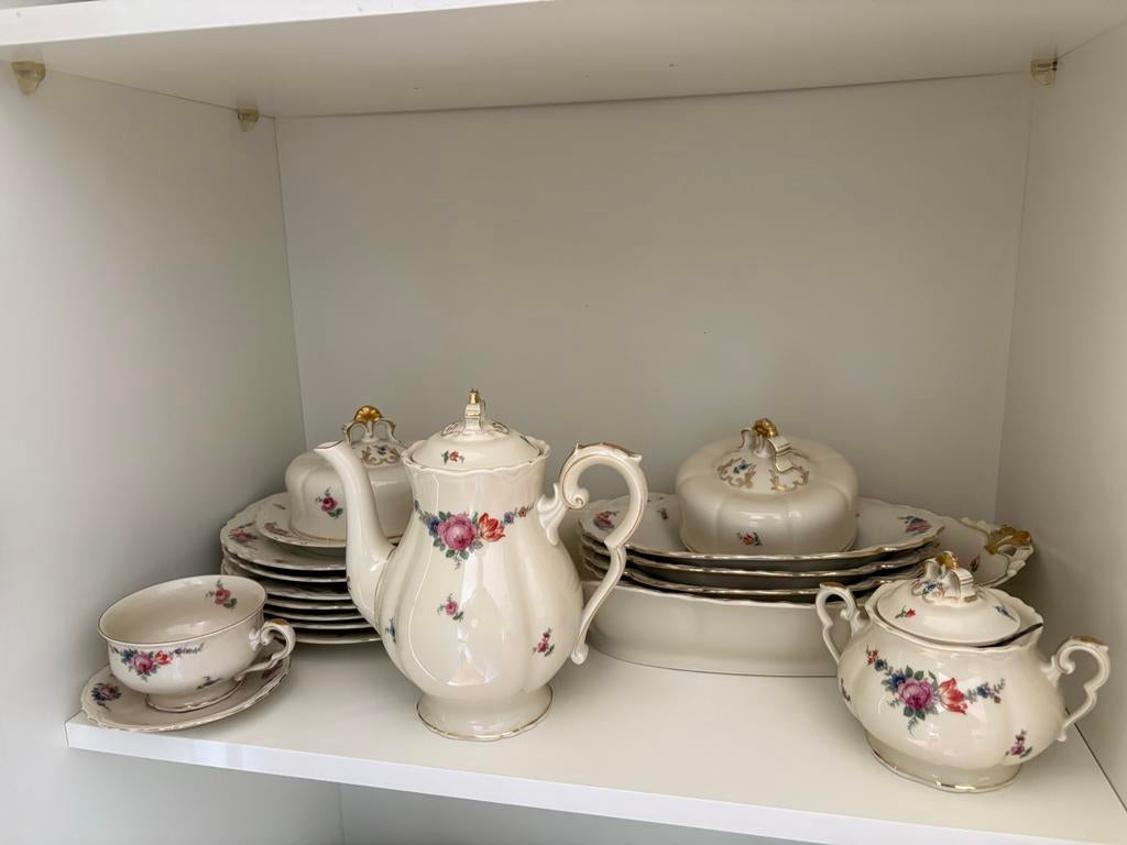 Servies onderdelen met bloemmotief, Huis en Inrichting, Keuken | Servies, Ophalen, Gebruikt, Overige stijlen, Porselein