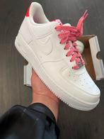 Nike Air Force 1 '07 Wit Lt Crimson Pink Foam Maat 40, Wit, Nieuw, Ophalen of Verzenden, Sneakers of Gympen