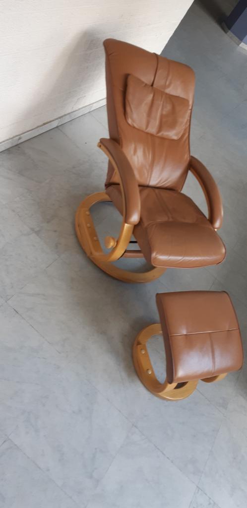 Fauteuil  / leren stoel, Ophalen, 75 tot 100 cm, 50 tot 75 cm