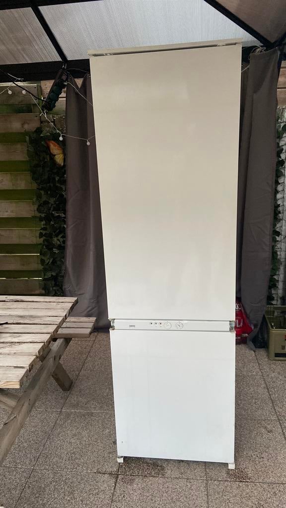 Koelvriescombinatie, Witgoed en Apparatuur, Koelkasten en IJskasten, 200 liter of meer, Met aparte vriezer, Zo goed als nieuw