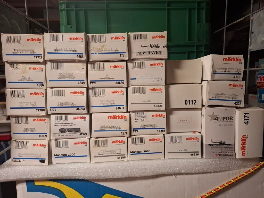 Marklin lege wagon doosjes goederen en personen, Wisselstroom, Gebruikt, Wagon, Ophalen of Verzenden