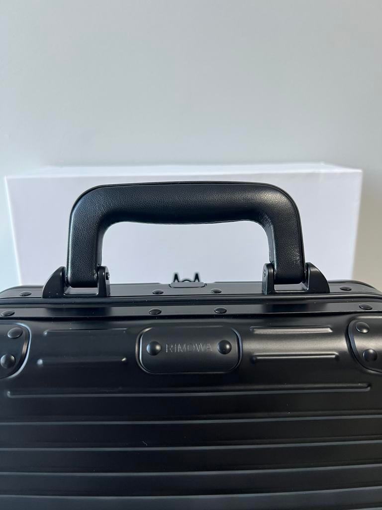 Rimowa Original Crossbody Tas 19- Aluminium Zwart, Overige materialen, Minder dan 50 cm, Ophalen of Verzenden, Zo goed als nieuw