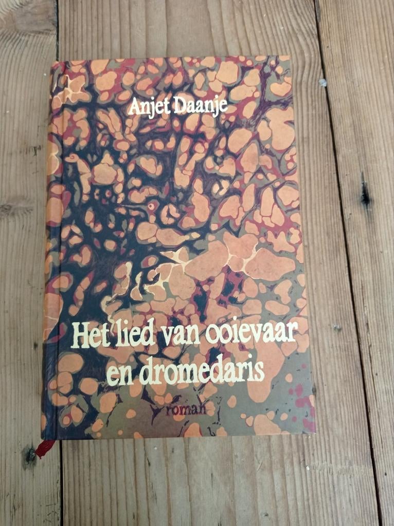 Anjet Daanje - Het lied van ooievaar en dromedaris, Ophalen of Verzenden, Zo goed als nieuw, Anjet Daanje