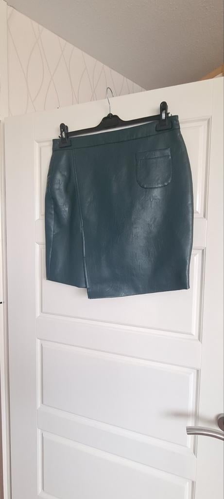 Te koop nieuwe groene lederlook dames rokje, merk Paraphrase, Maat 38/40 (M), Nieuw, Ophalen of Verzenden, Paraphase