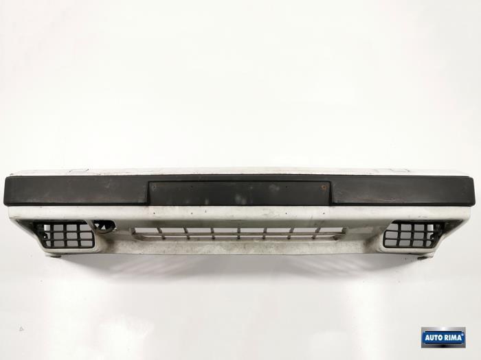 Voorbumper van een Volvo 4-Serie, Auto-onderdelen, Carrosserie en Plaatwerk, Bumper, Volvo, Gebruikt, 3 maanden garantie, Ophalen of Verzenden