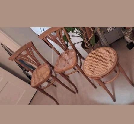 Twee originele Thonet stoeltjes, Ophalen of Verzenden, Gebruikt, Tapijttegels