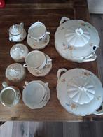 Servies met bloemmotief, Ophalen