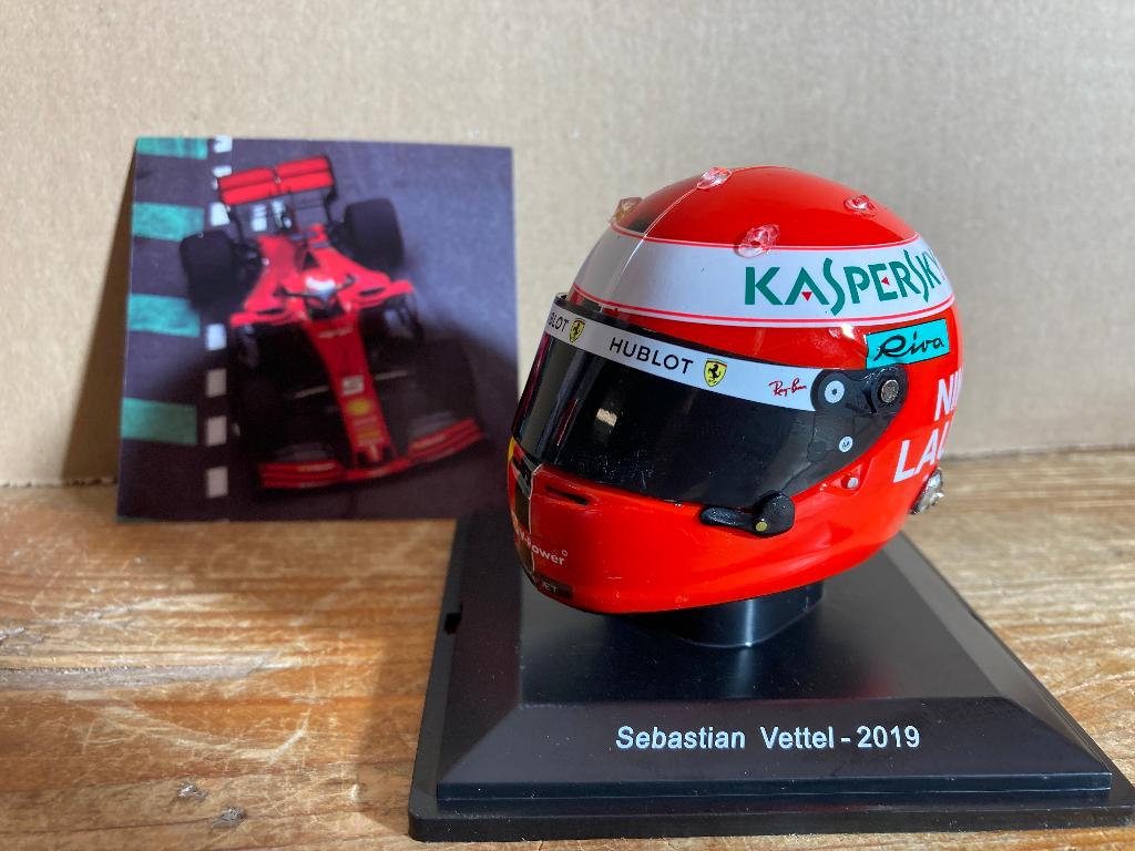 ✅ Sebastian Vettel 1:5 helm Monaco 2019 Niki Lauda Tribute, Ophalen of Verzenden, Nieuw, Formule 1