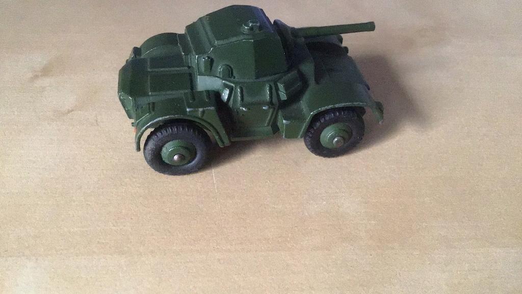 DINKY TOYS ARMOURED CAR MINT DAT WILT U GRAAG NATUURLIJK, Ophalen of Verzenden, Zo goed als nieuw, Overige typen, Dinky Toys