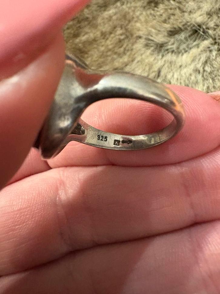 Zilveren ring met hematiet steen - Maat 18, Sieraden, Tassen en Uiterlijk, Ringen, Gebruikt, Dame, 17 tot 18, Zilver, Met edelsteen