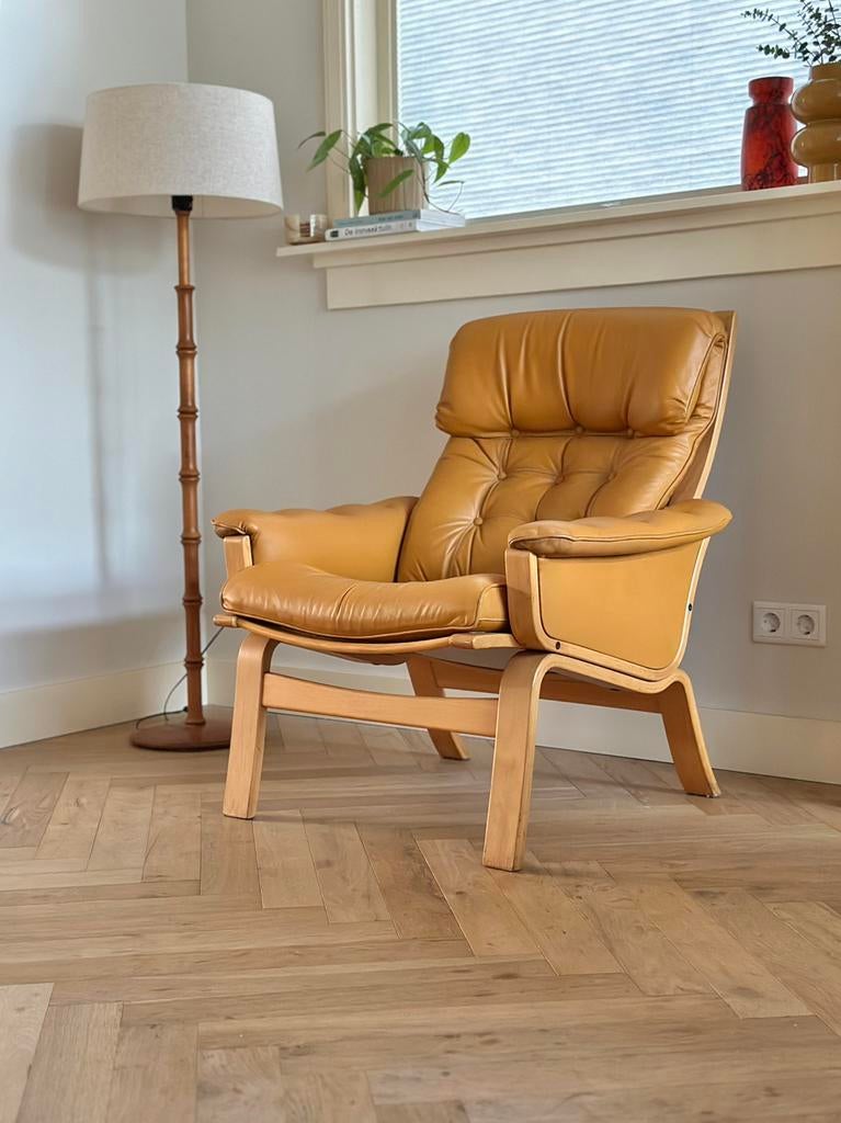Vintage fauteuil leer hout jaren 50/60/70, Ophalen, Gebruikt, Vintage, 75 tot 100 cm