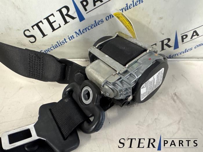 Veiligheidsgordel rechts-voor van een Mercedes B-Klasse, Auto-onderdelen, Interieur en Bekleding, Mercedes-Benz, Gebruikt, 3 maanden garantie