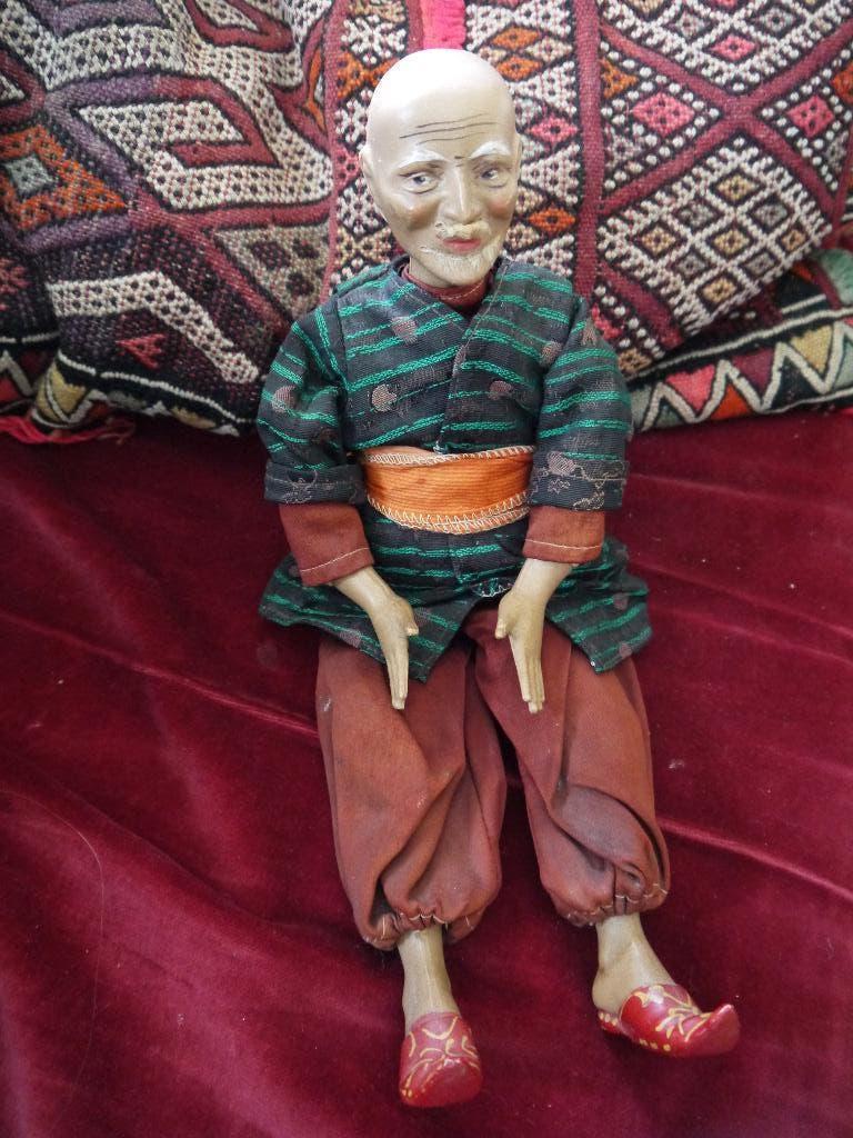 leuke oude klederdracht pop oosters, Ophalen of Verzenden, Zo goed als nieuw, Pop