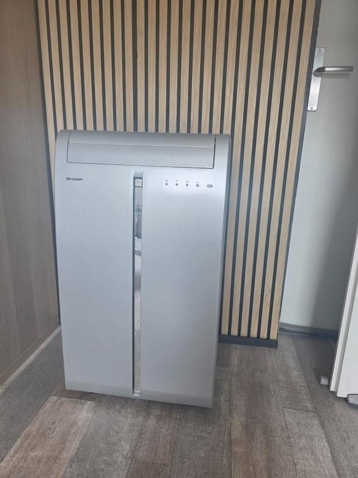 Sharp Mobiele Airco CV-P09FR, Witgoed en Apparatuur, Airco's, Gebruikt, Mobiele airco, Minder dan 60 m³, 3 snelheden of meer, Koelen en Ontvochtigen