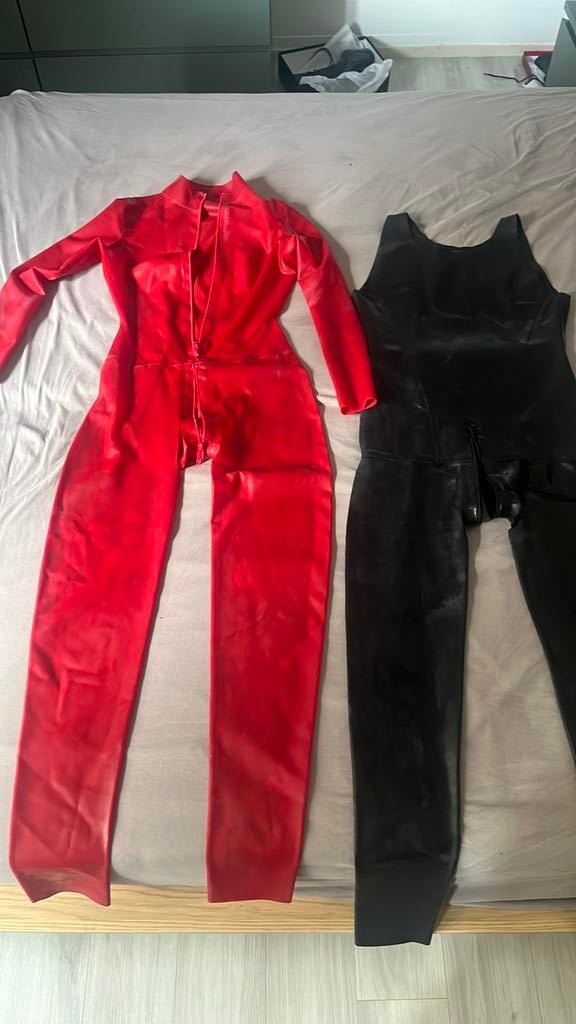 Latex catsuit maat s, Ophalen of Verzenden, Zo goed als nieuw, Zwart