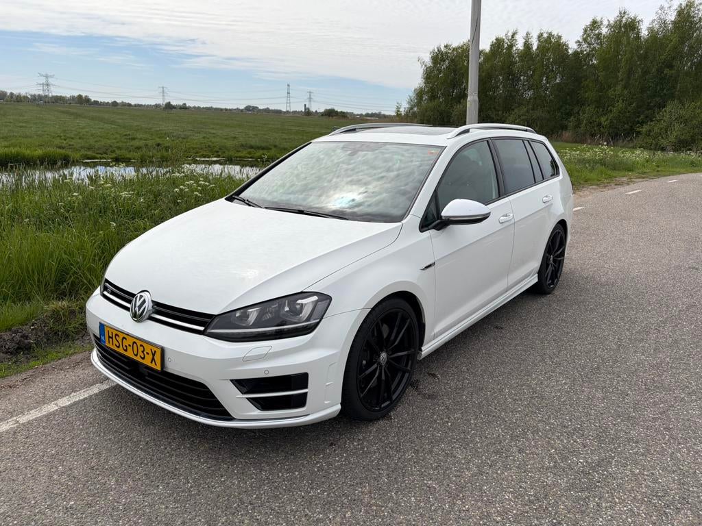 Unieke kans: Zwitserse Parelmoer VW Golf 7R Variant (301pk), Automaat, Euro 6, 4 cilinders, 1984 cc