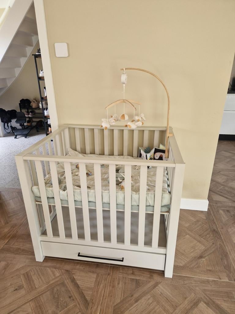 Europe Baby Casper Box Met Lade II - Wit, Kinderen en Baby's, Boxen, Ophalen of Verzenden, Gebruikt, Vierkant, Boxkleed