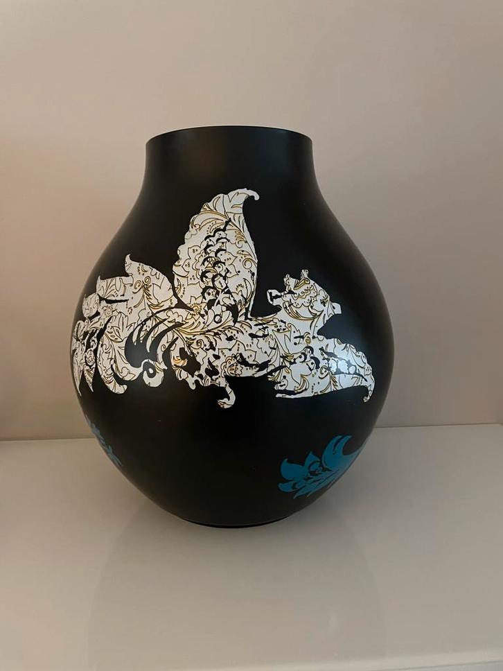 IKEA Hella Jongerius vaas 2005 - Zwart met decoratie, Antiek en Kunst, Antiek | Vazen, Ophalen of Verzenden