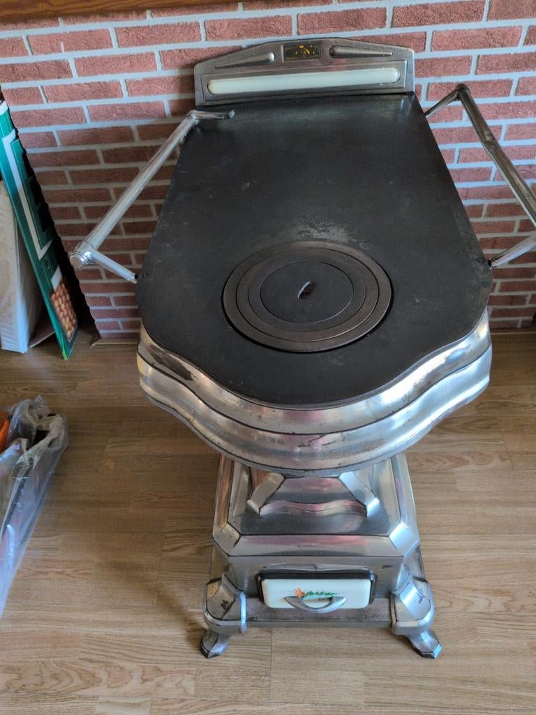 Antieke kachel met kookplaat - Vintage houtkachel, Huis en Inrichting, Kachels, Ophalen, Gebruikt, Houtkachel, Vrijstaand