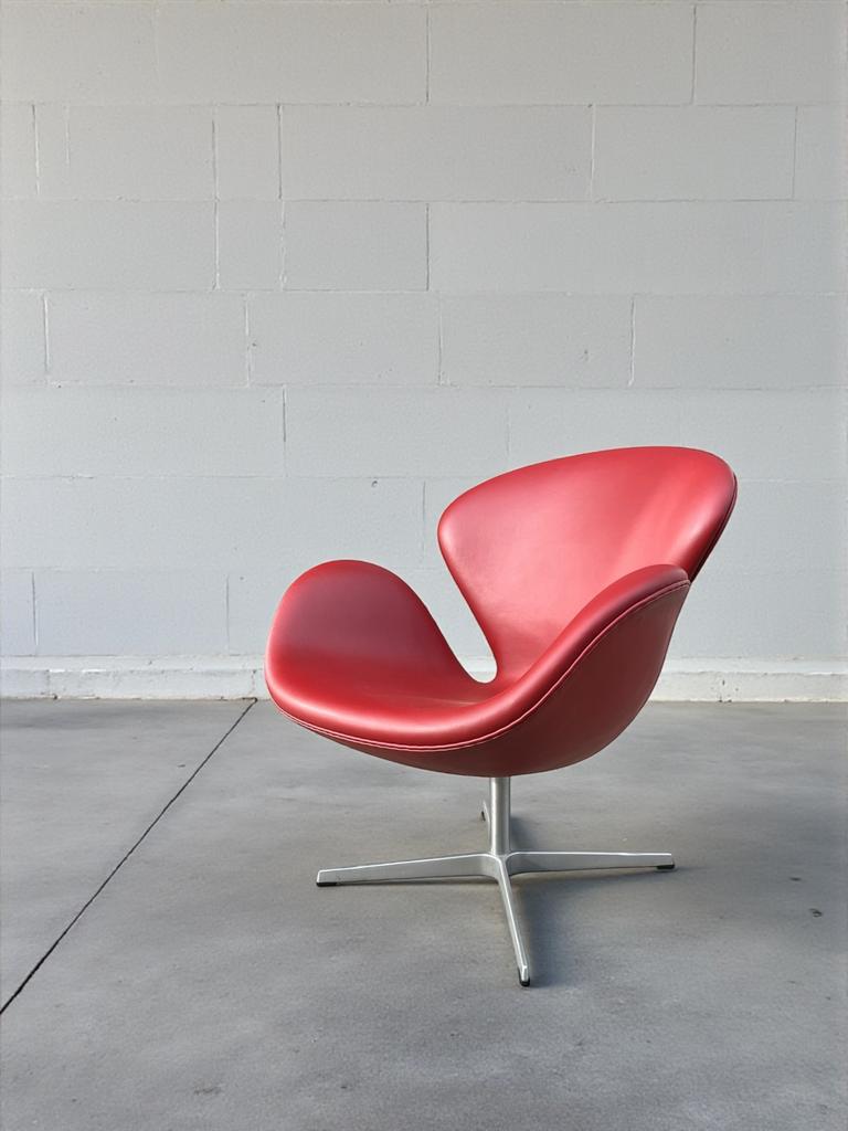 Swan chair by Fritz Hansen, Ophalen, Zo goed als nieuw, 75 tot 100 cm