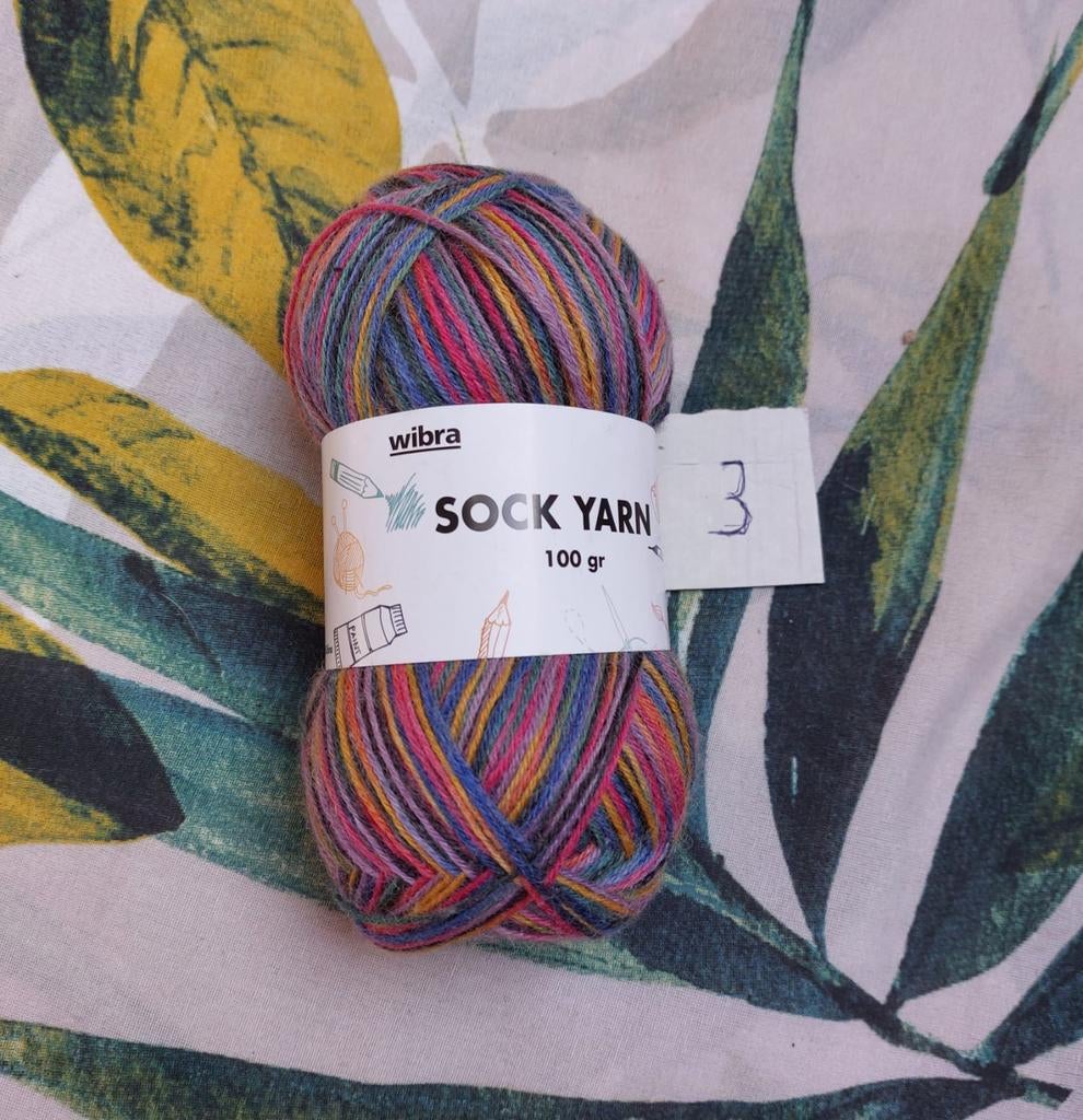 1 bol sokkenwol gemengde kleuren (Wibra), Hobby en Vrije tijd, Ophalen of Verzenden, Nieuw, Breien of Haken, Wol of Garen