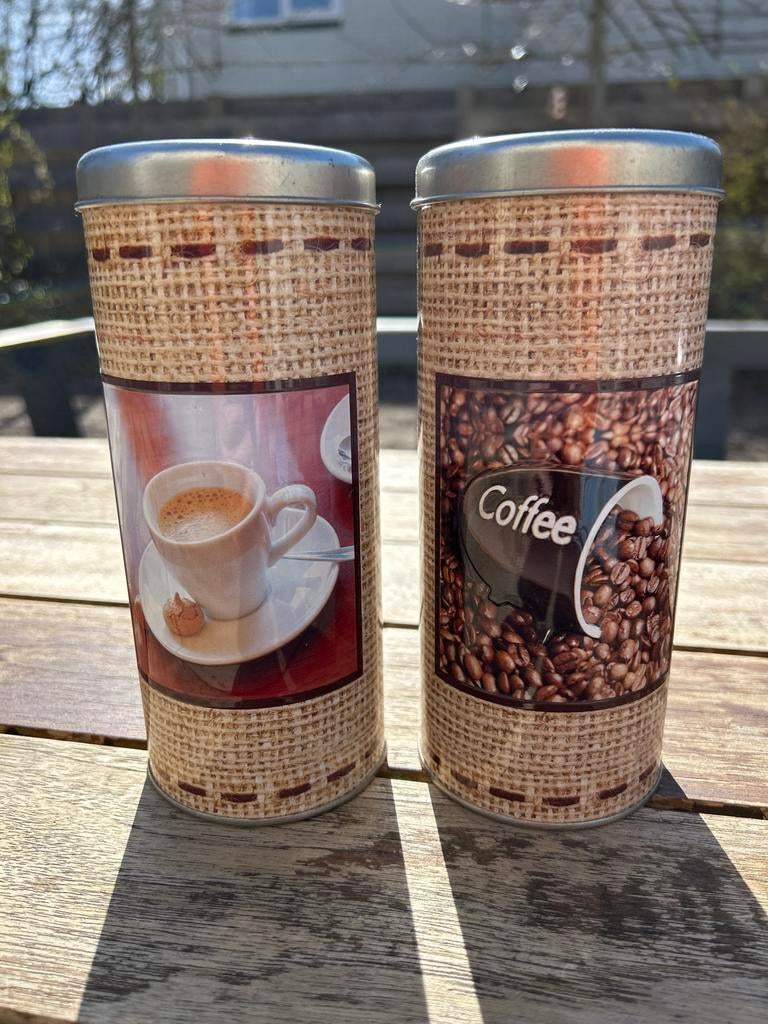 Twee blikken voor koffiepads, Verzamelen, Blikken, Ophalen of Verzenden, Gebruikt, Koffie, Overige merken