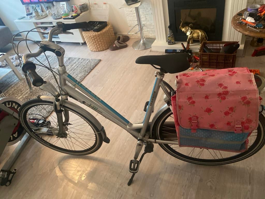 Gazelle damesfiets met lage instap en versnellingen, Fietsen en Brommers, Ophalen, Gebruikt, Gazelle