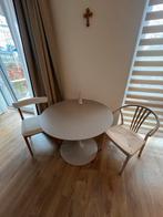 Tafel en 2 bijpassende stoelen van Westwing, Ophalen, Zo goed als nieuw, 4 tot 6 stoelen
