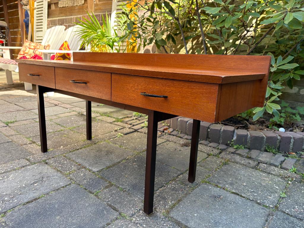 Deens design - kaptafel tv kast dressoir retro vitrage 60s, Gebruikt, Teakhout, 3 of 4 laden, Deens design - Zweeds - Pastoe - Scandinavisch