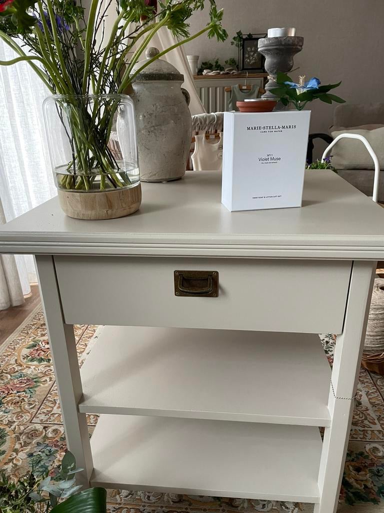 Kleine sidetable / tafel/kastje, Huis en Inrichting, Tafels | Sidetables, Ophalen, 50 tot 100 cm, Zo goed als nieuw, 25 tot 50 cm