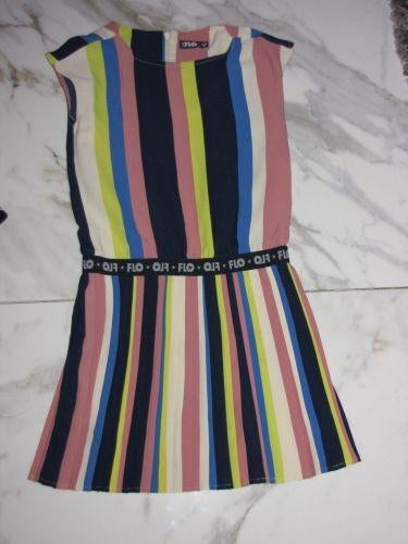 128 FLO plooi jurk, Ophalen of Verzenden, Zo goed als nieuw, Meisje, Jurk of Rok