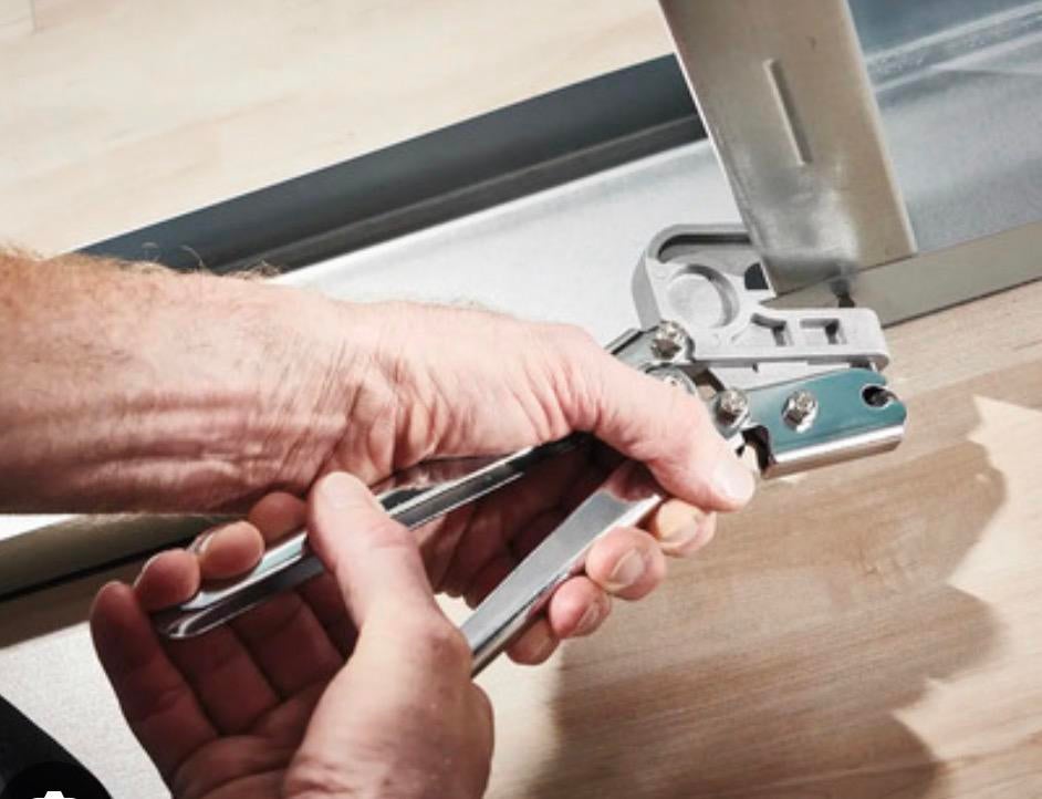 WOLFCRAFT Profielverbindingstang 270 mm voor metalstud, Ophalen of Verzenden, Zo goed als nieuw