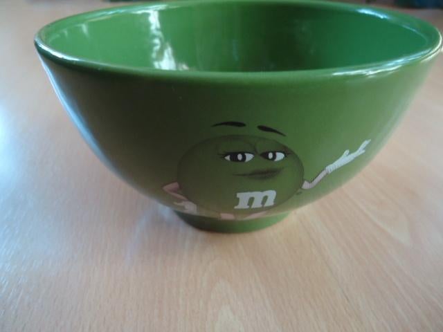M&M schaaltje, kommetje groen met GREEN, Ophalen of Verzenden, Zo goed als nieuw, Gebruiksvoorwerp