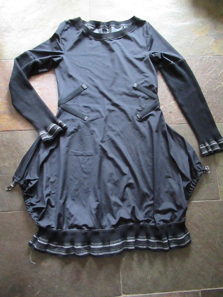 INDIES Jurk dames maat 4 lange mouwen zie beschrijving € 25, Maat 38/40 (M), Zwart, Ophalen of Verzenden, Zo goed als nieuw